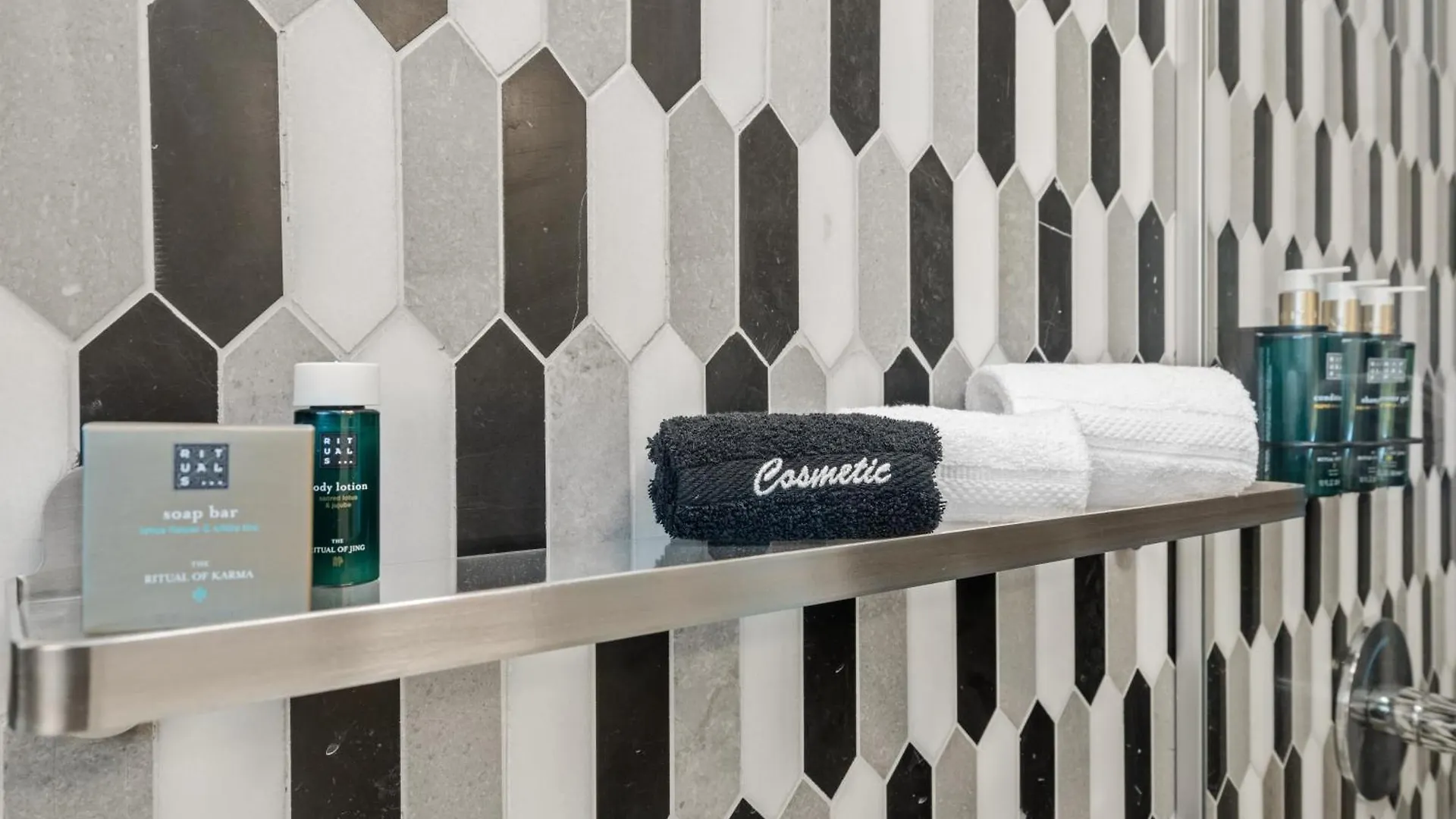 Hotel The Weekender By Otium San Juan